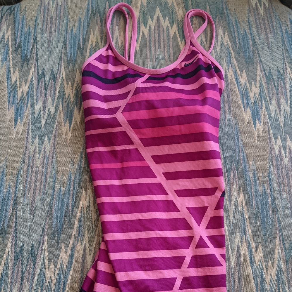 Nike Women's Small pink criss cross tank